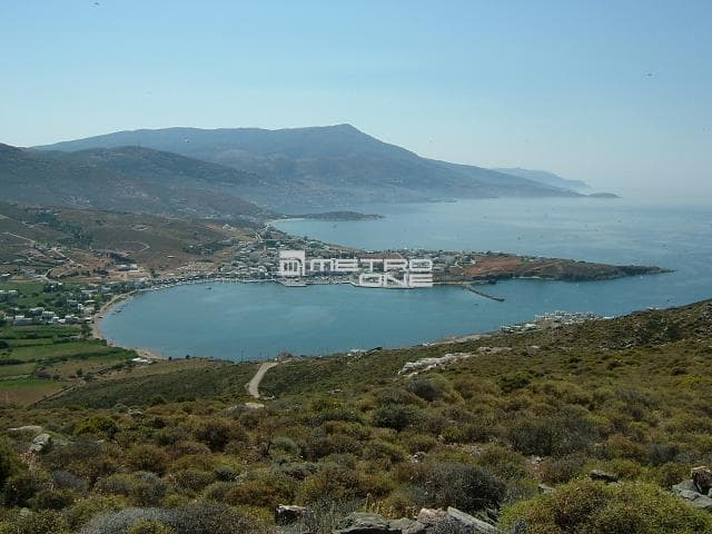 Parcel in Kato Fellos, Andros — Photo 1 of 8