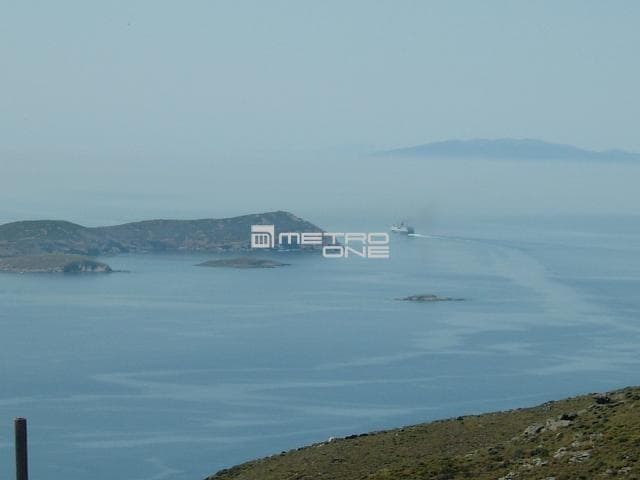 Parcel in Kato Fellos, Andros — Photo 2 of 8