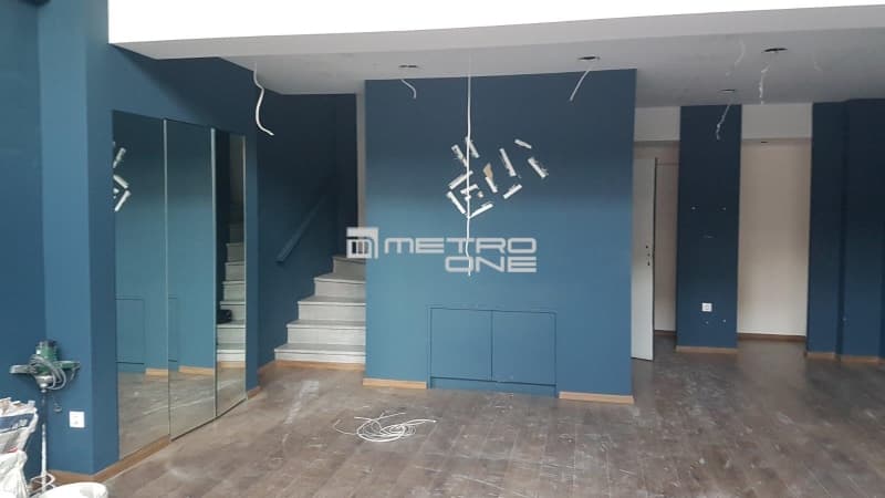 Retail Store in Eirini, Nea Ionia — Photo 11 of 11