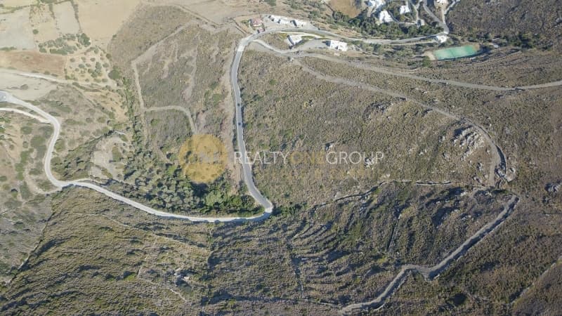 Parcel in Gavrio, Andros — Photo 13 of 30