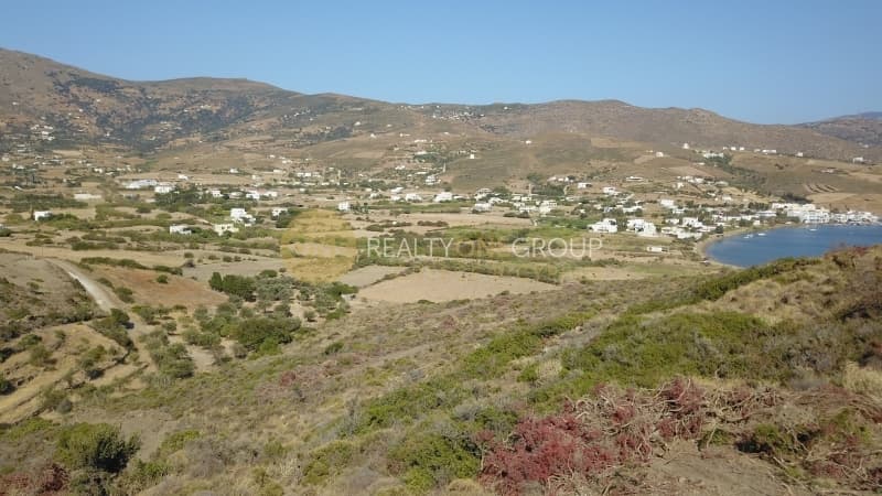 Parcel in Gavrio, Andros — Photo 28 of 30