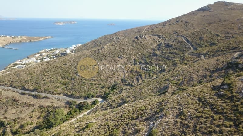 Parcel in Gavrio, Andros — Photo 21 of 30