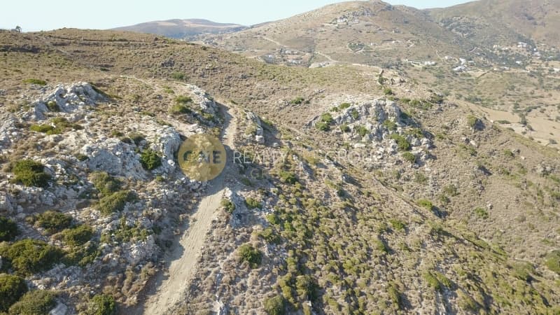 Parcel in Gavrio, Andros — Photo 10 of 30
