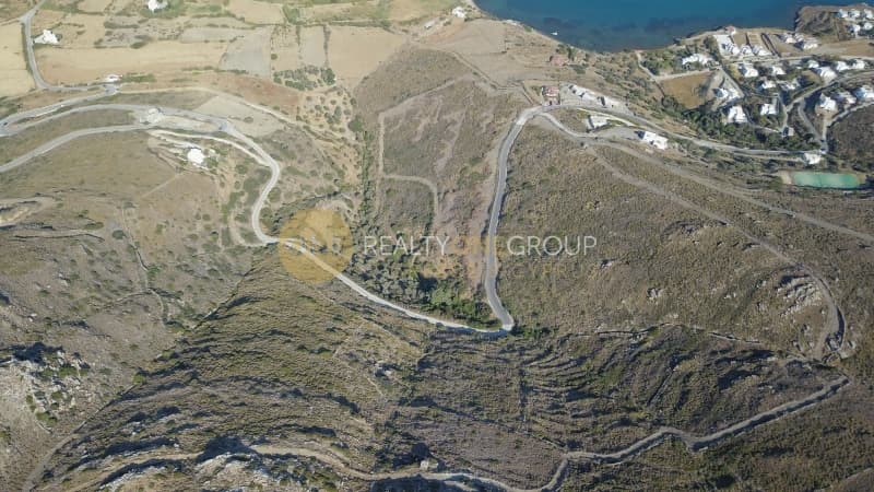 Parcel in Gavrio, Andros — Photo 9 of 30