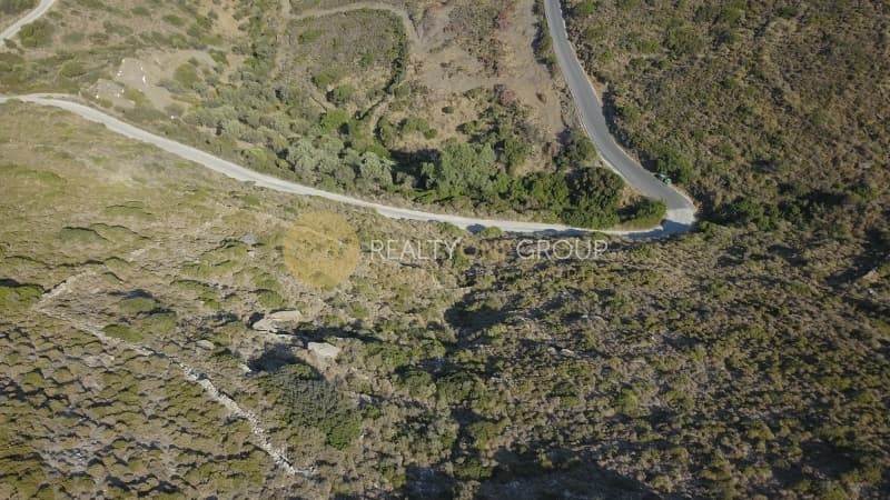 Parcel in Gavrio, Andros — Photo 18 of 30