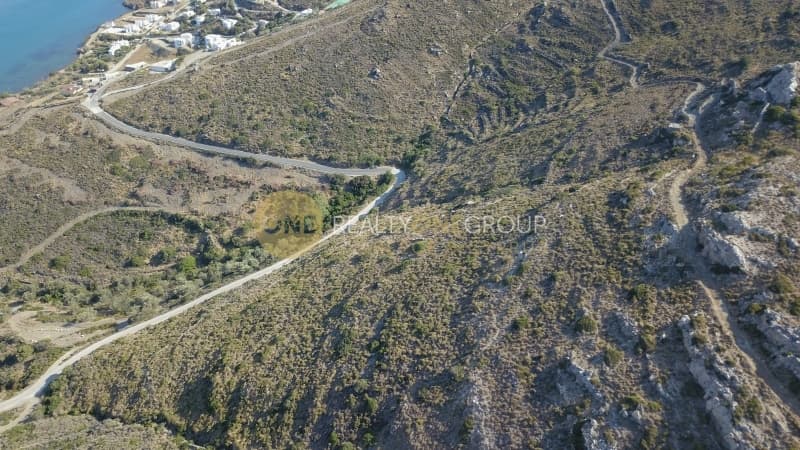 Parcel in Gavrio, Andros — Photo 5 of 30