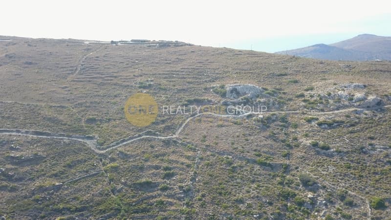 Parcel in Gavrio, Andros — Photo 25 of 30