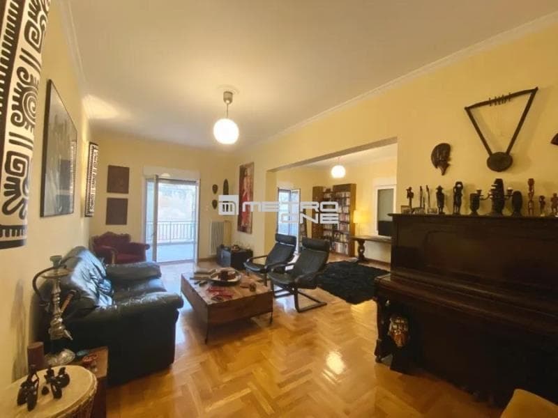 Apartment in Osios Loukas, Patisia — Photo 1 of 19