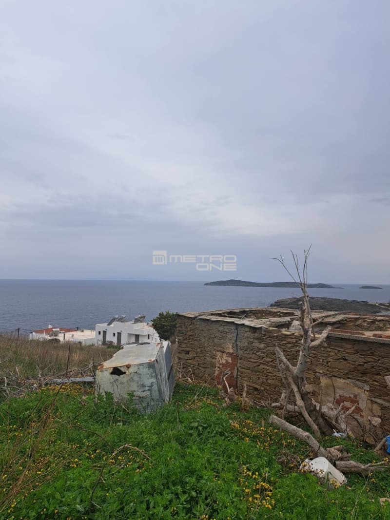 Building Plot in Mpatsi, Andros — Photo 1 of 8