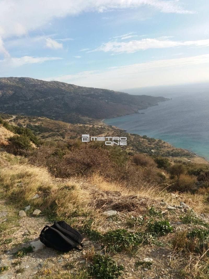 Parcel in Mpatsi, Andros — Photo 5 of 7