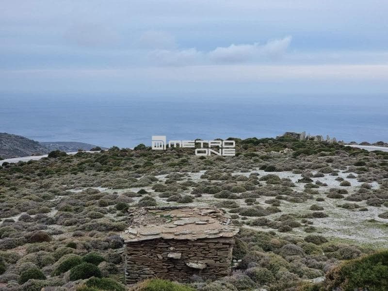 Parcel in Ano Gavrio, Andros — Photo 2 of 2