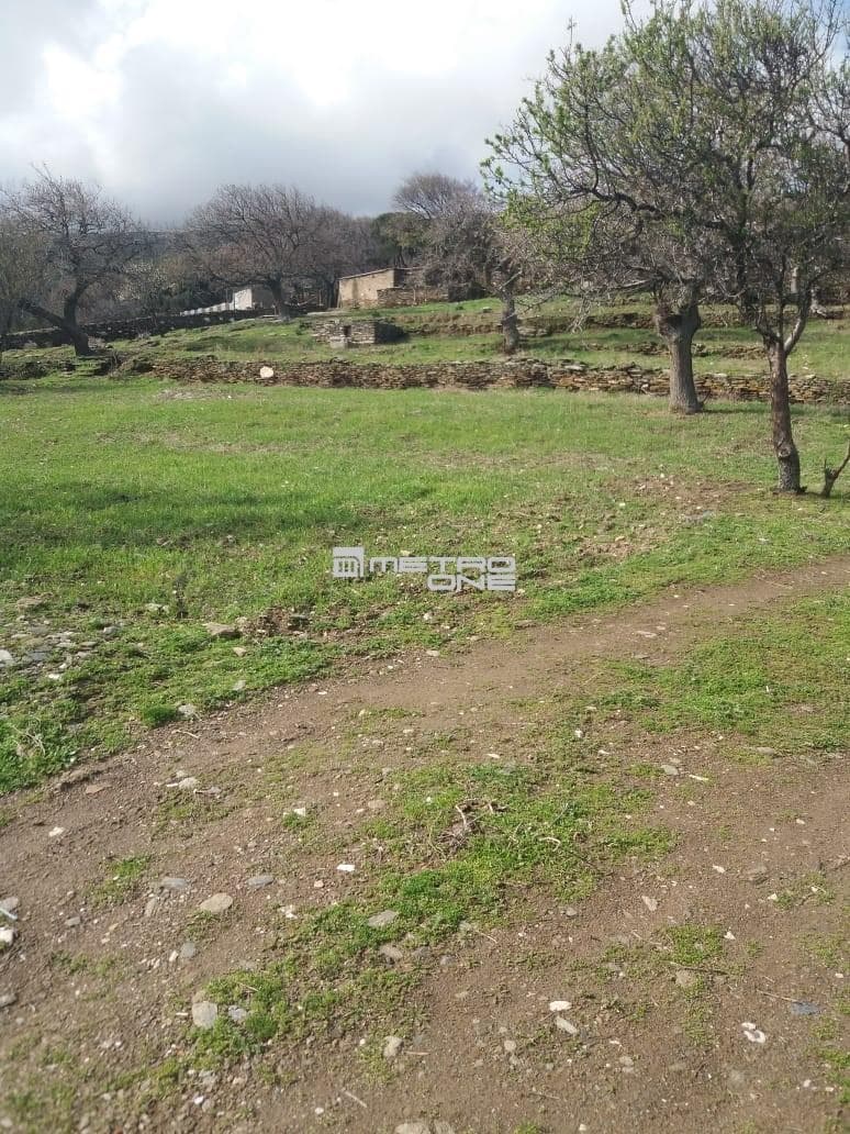 Building Plot in Menites, Andros — Photo 1 of 6