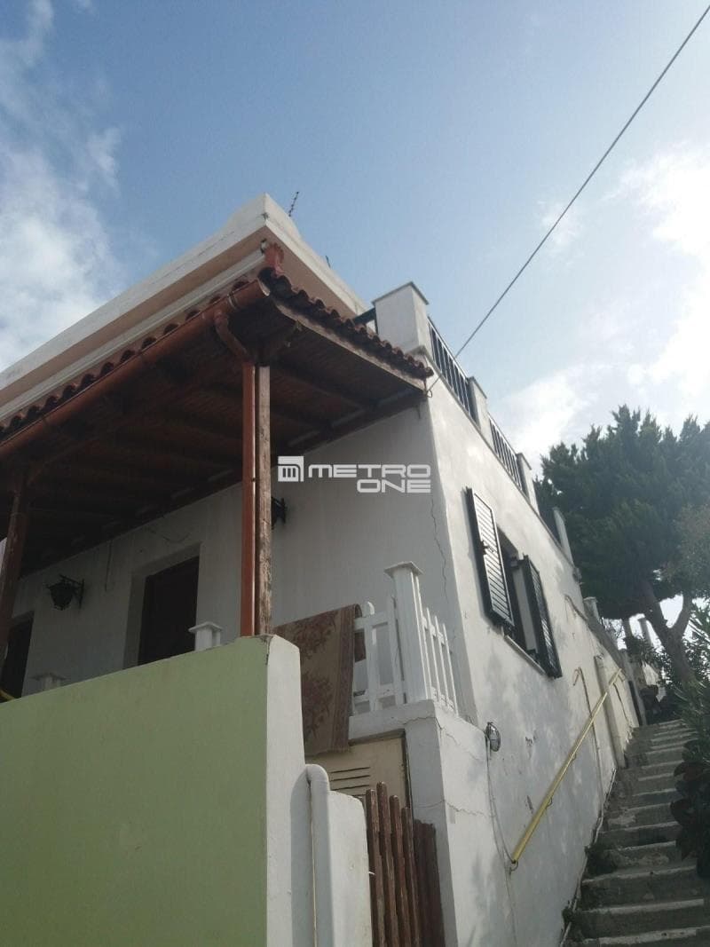 Μονοκατοικία στην Μπατσί, Άνδρος — Φωτογραφία 1 από 3
