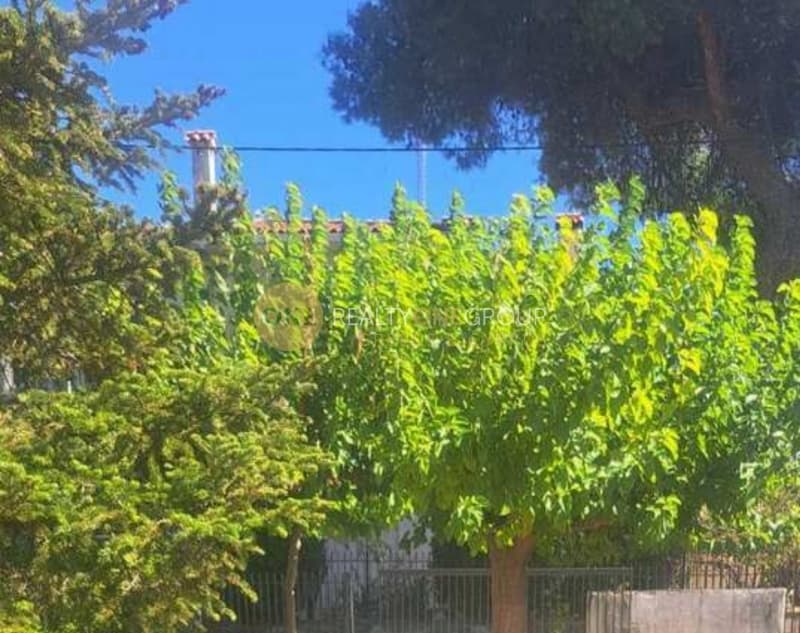 Κατάστημα στην Αγία Άννα, Χαλάνδρι
