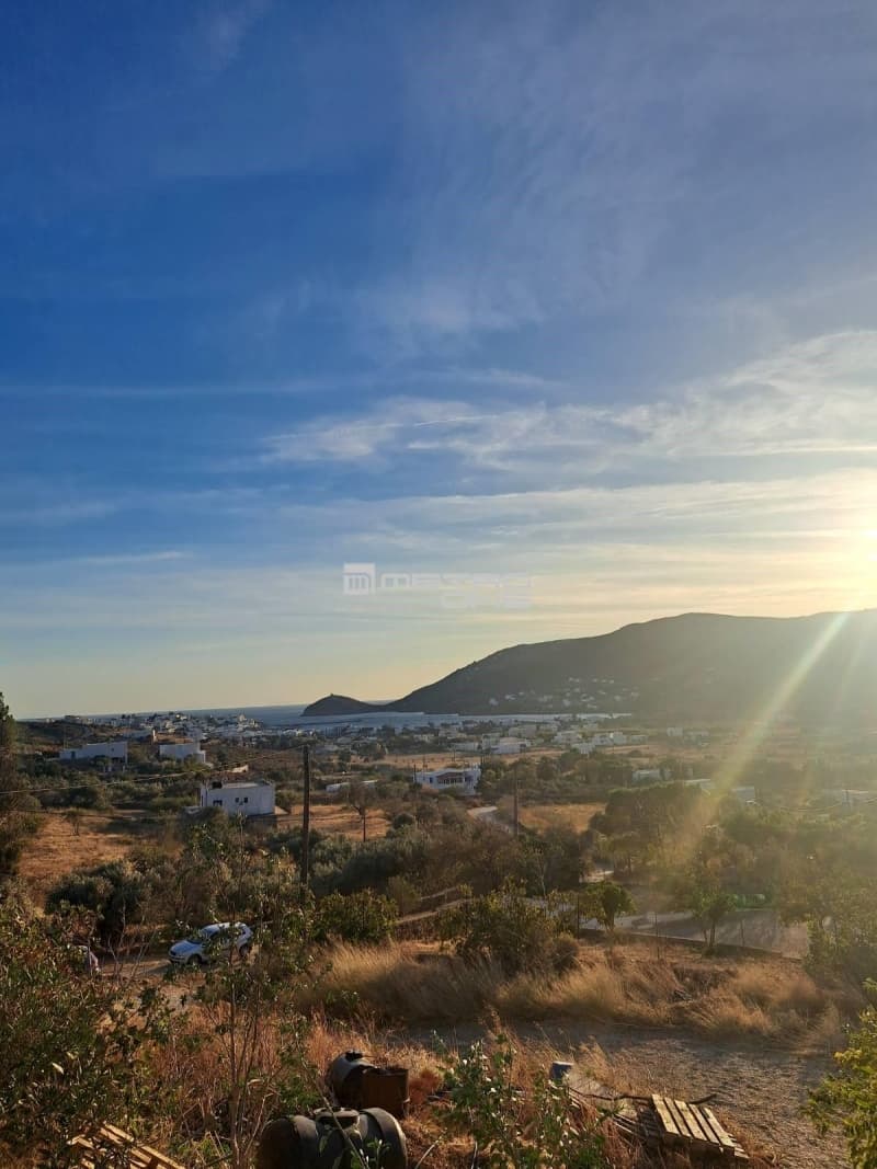 Parcel in Gavrio, Andros — Photo 1 of 3