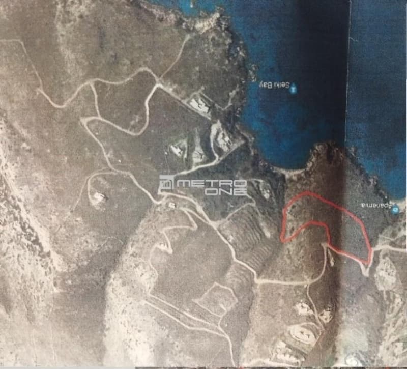 Parcel in Ano Gavrio, Andros — Photo 2 of 2