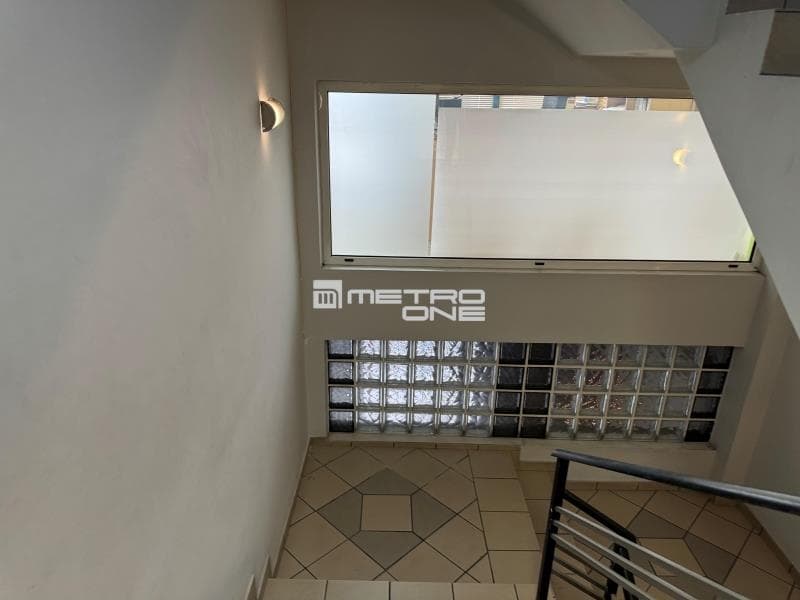 Office in Platia Kanigos, Exarchia - Neapoli — Photo 18 of 18