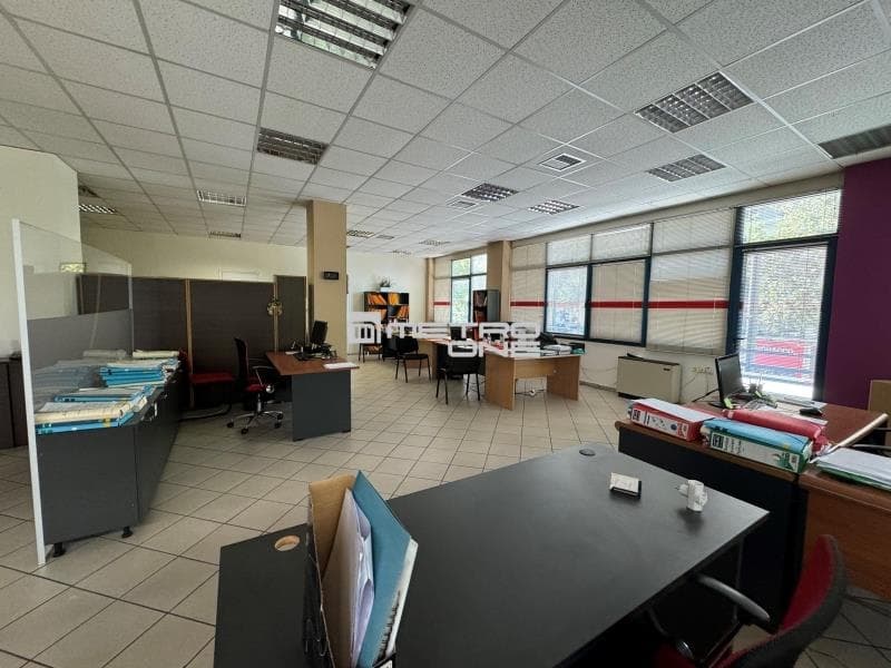 Office in Platia Kanigos, Exarchia - Neapoli — Photo 3 of 18