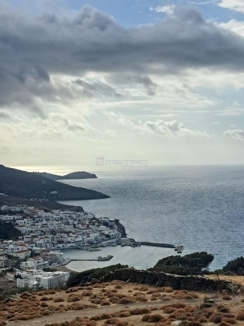 Parcel in Mpatsi, Andros — Photo 2 of 9
