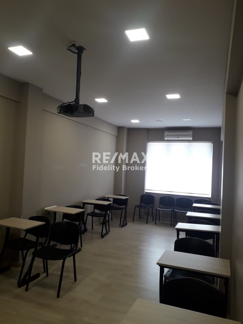 Γραφείο στην Ακαδημία, Κέντρο — Φωτογραφία 1 από 8