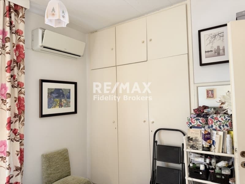 Apartment in Center, Vouliagmeni — Photo 16 of 18