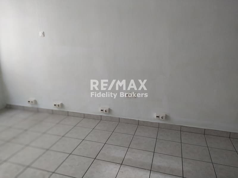 Office in Palia Vouli, Kentro — Photo 6 of 11