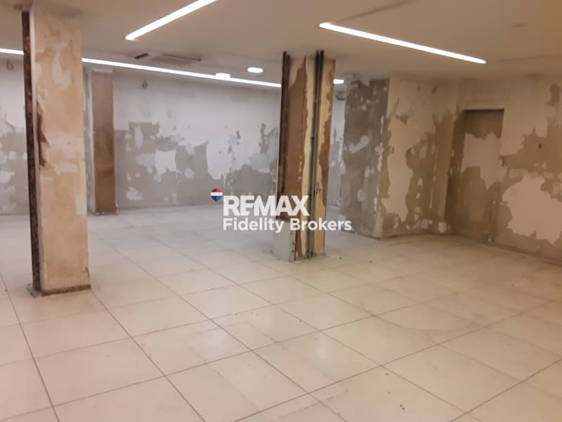Κατάστημα στην Πλατεία Κλαυθμώνος, Κέντρο — Φωτογραφία 2 από 8