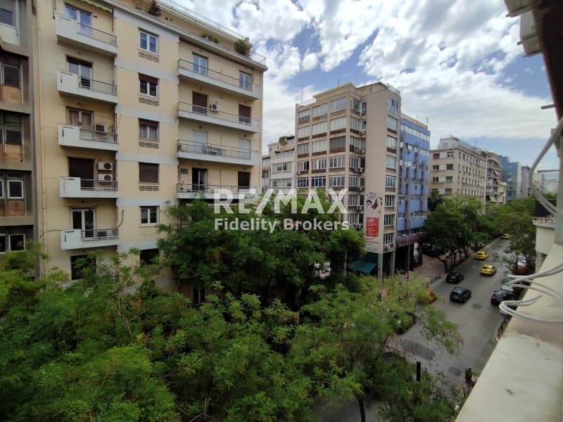 Γραφείο στην Πλατεία Κάνιγγος, Εξάρχεια - Νεάπολη — Φωτογραφία 5 από 7