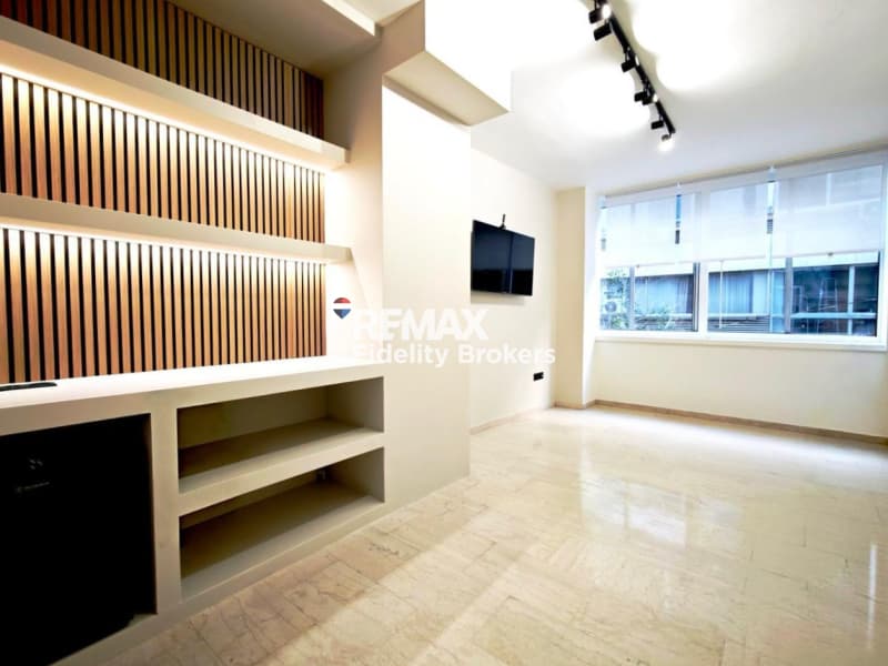 Γραφείο στην Πλατεία Κάνιγγος, Εξάρχεια - Νεάπολη — Φωτογραφία 1 από 5