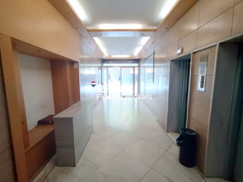 Office in Platia Kanigos, Exarchia - Neapoli — Photo 9 of 9