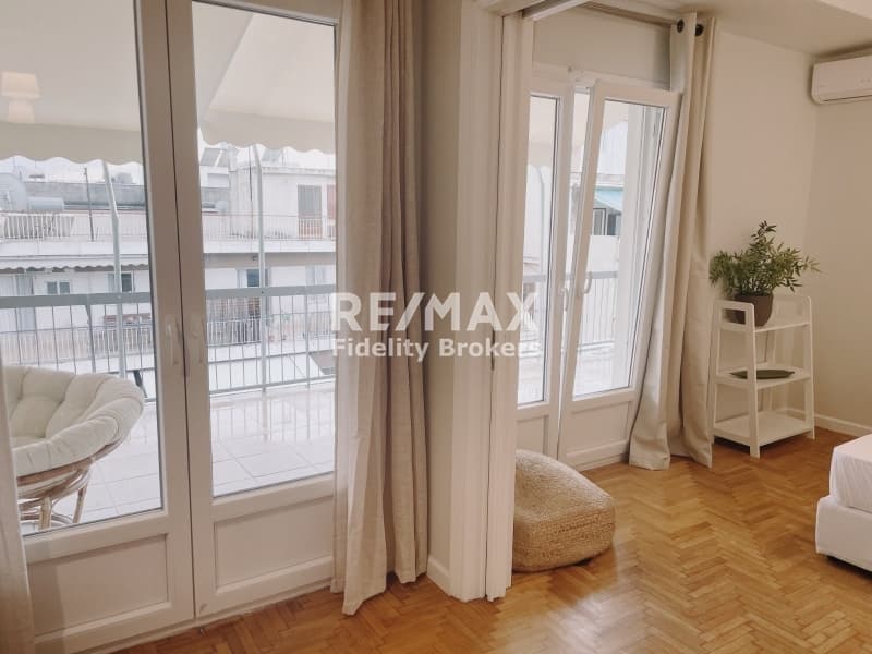 Apartment in Ravenia, Attiki — Photo 2 of 18