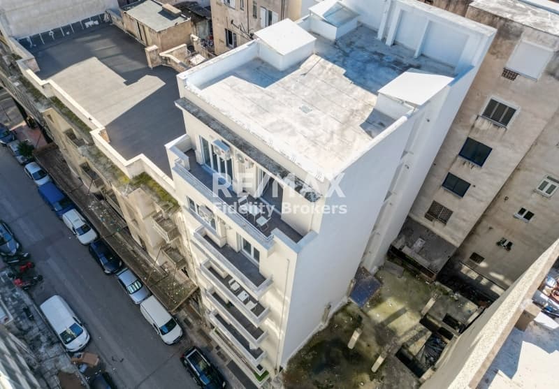 building στην Κέντρο