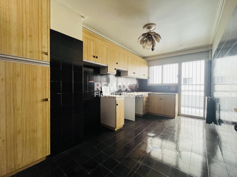 Apartment in Trocadero, Palaio Faliro — Photo 3 of 16
