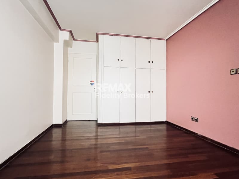 Apartment in Trocadero, Palaio Faliro — Photo 7 of 16
