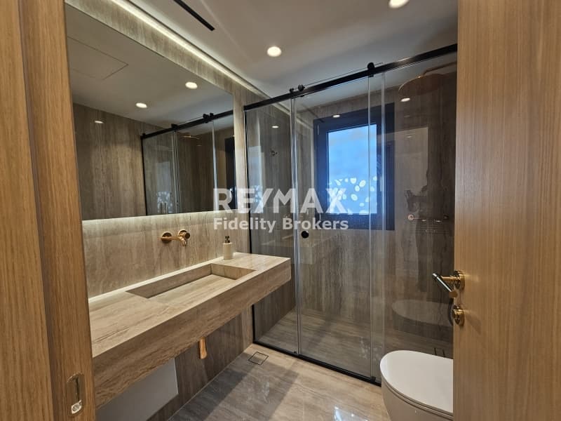 House in Golf, Glyfada — Photo 18 of 27