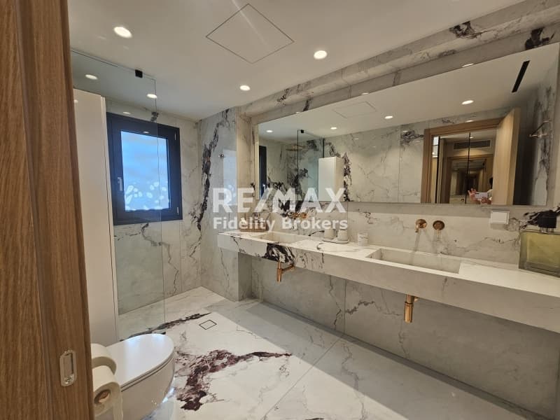 House in Golf, Glyfada — Photo 16 of 27