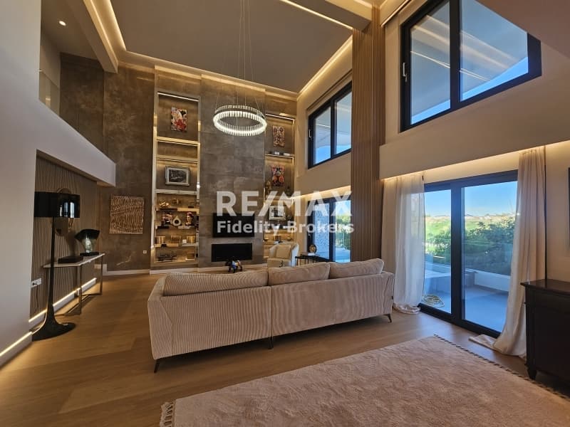 House in Golf, Glyfada — Photo 3 of 27