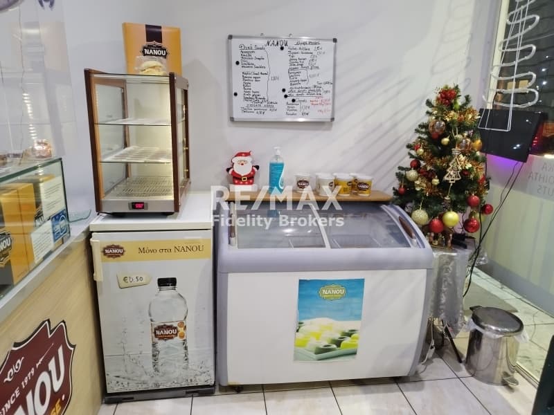 Κατάστημα στην Αγία Φωτεινή Υμηττού, Υμηττός — Φωτογραφία 3 από 8