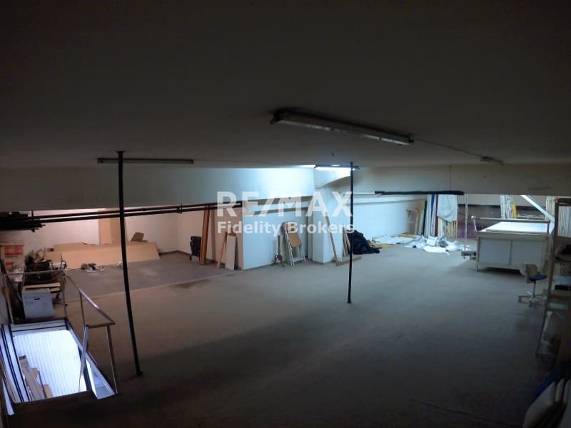 Retail Store in Center, Dafni — Photo 7 of 9