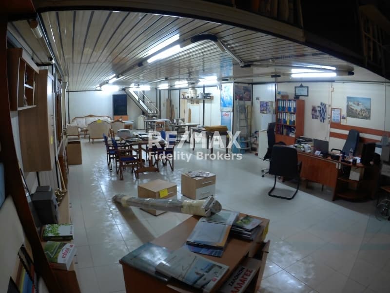 Retail Store in Center, Dafni — Photo 2 of 9