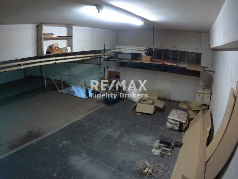Retail Store in Center, Dafni — Photo 9 of 9