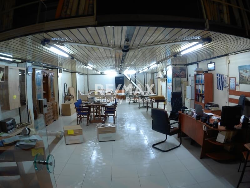Retail Store in Center, Dafni — Photo 1 of 9