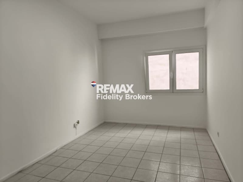 Office in Platia Kanigos, Exarchia - Neapoli — Photo 4 of 6