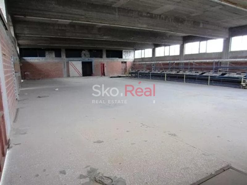 Ελαφρύς Βιομηχανικός Χώρος στην Κάτω Σχολάρι, Μίκρα — Φωτογραφία 2 από 24