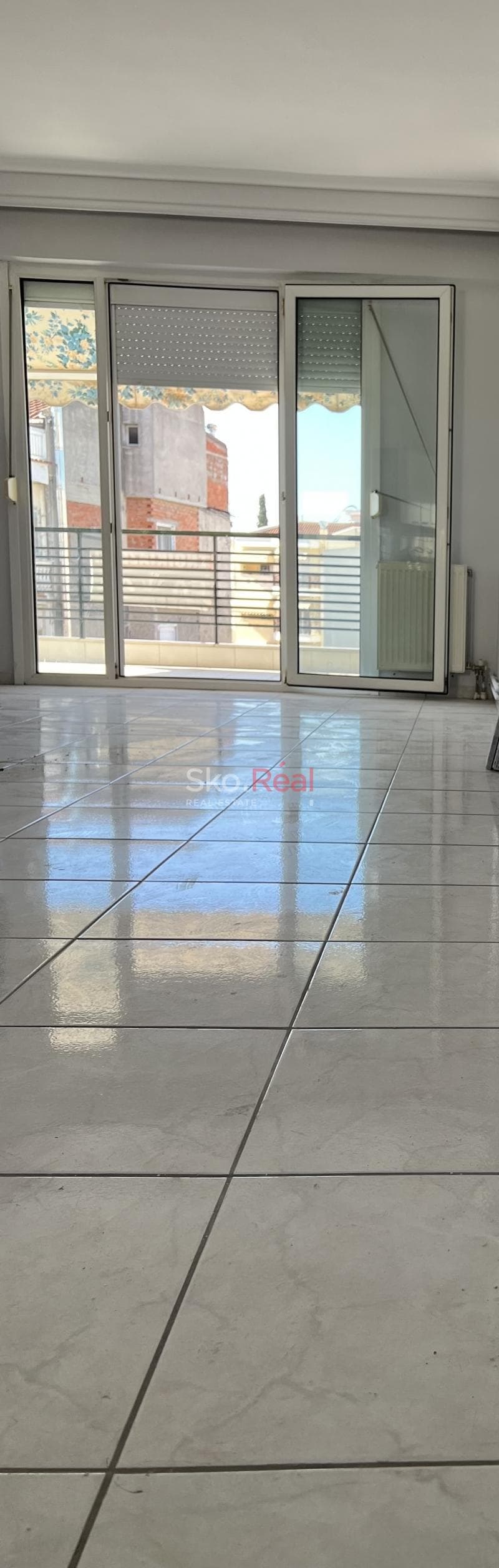 Apartment in Center, Thermi — Photo 3 of 17