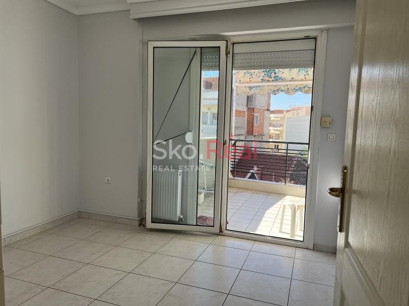 Apartment in Center, Thermi — Photo 9 of 17