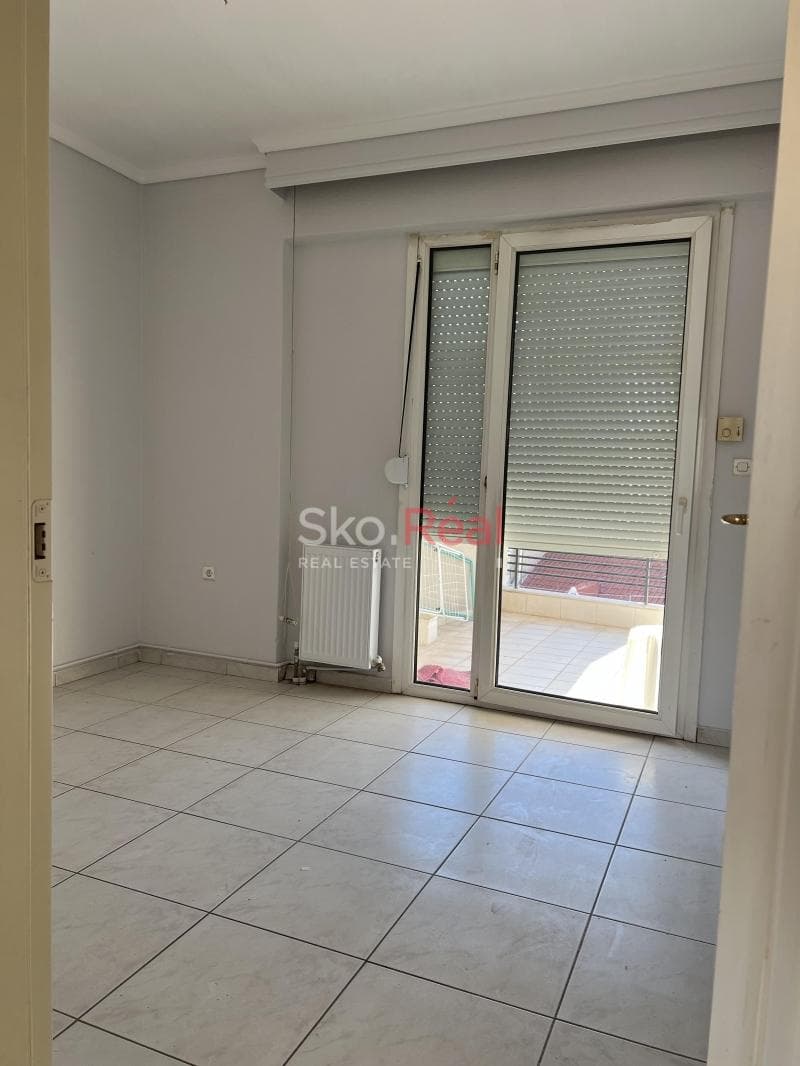 Apartment in Center, Thermi — Photo 11 of 17