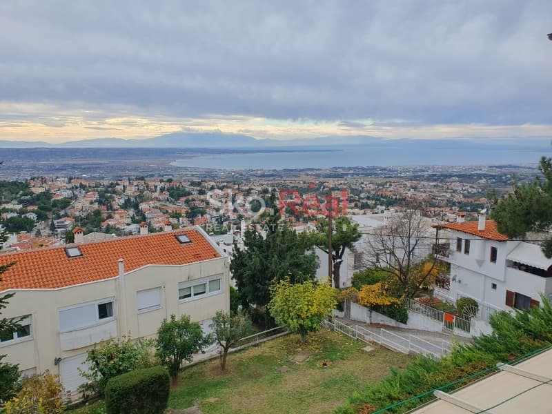 House in Panorama, Panorama — Photo 15 of 26