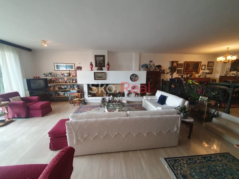 House in Panorama, Panorama — Photo 3 of 26
