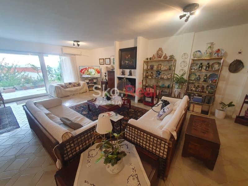 House in Panorama, Panorama — Photo 12 of 26